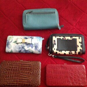Lot of 5 Vintage Leather and Vinyl Ladies Wallets/Billfolders/Clutches